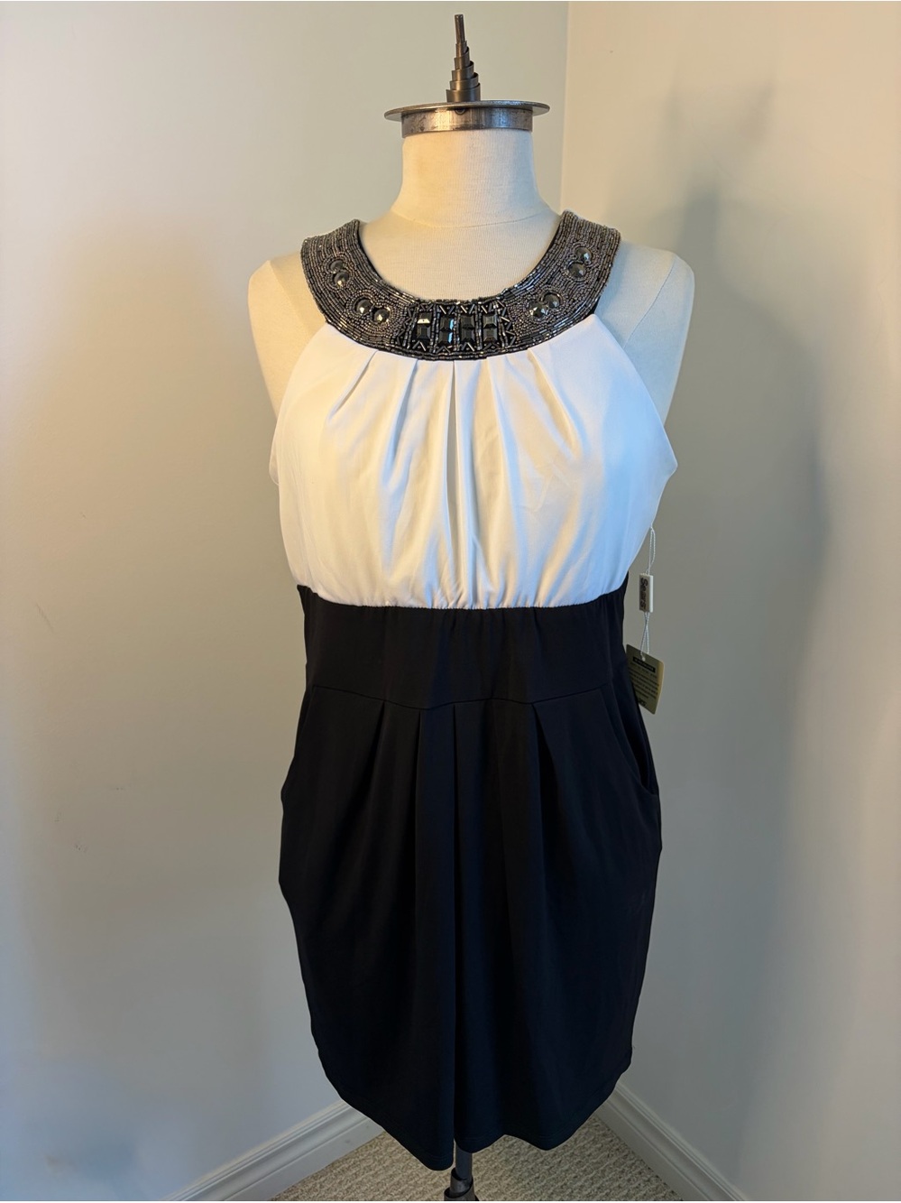 JOLIE Two-Tone Silver Embellished Mini Dress - White & Black SIZE 14